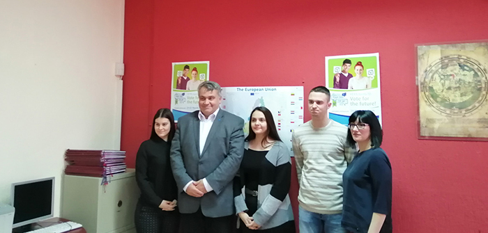 Роман Хакен у посети нашој школи